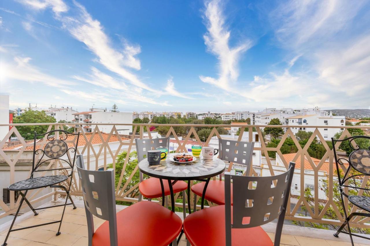 Peaceful 1 Bdr Apartment W/ Balcony By Lovelystay Almancil Exterior photo